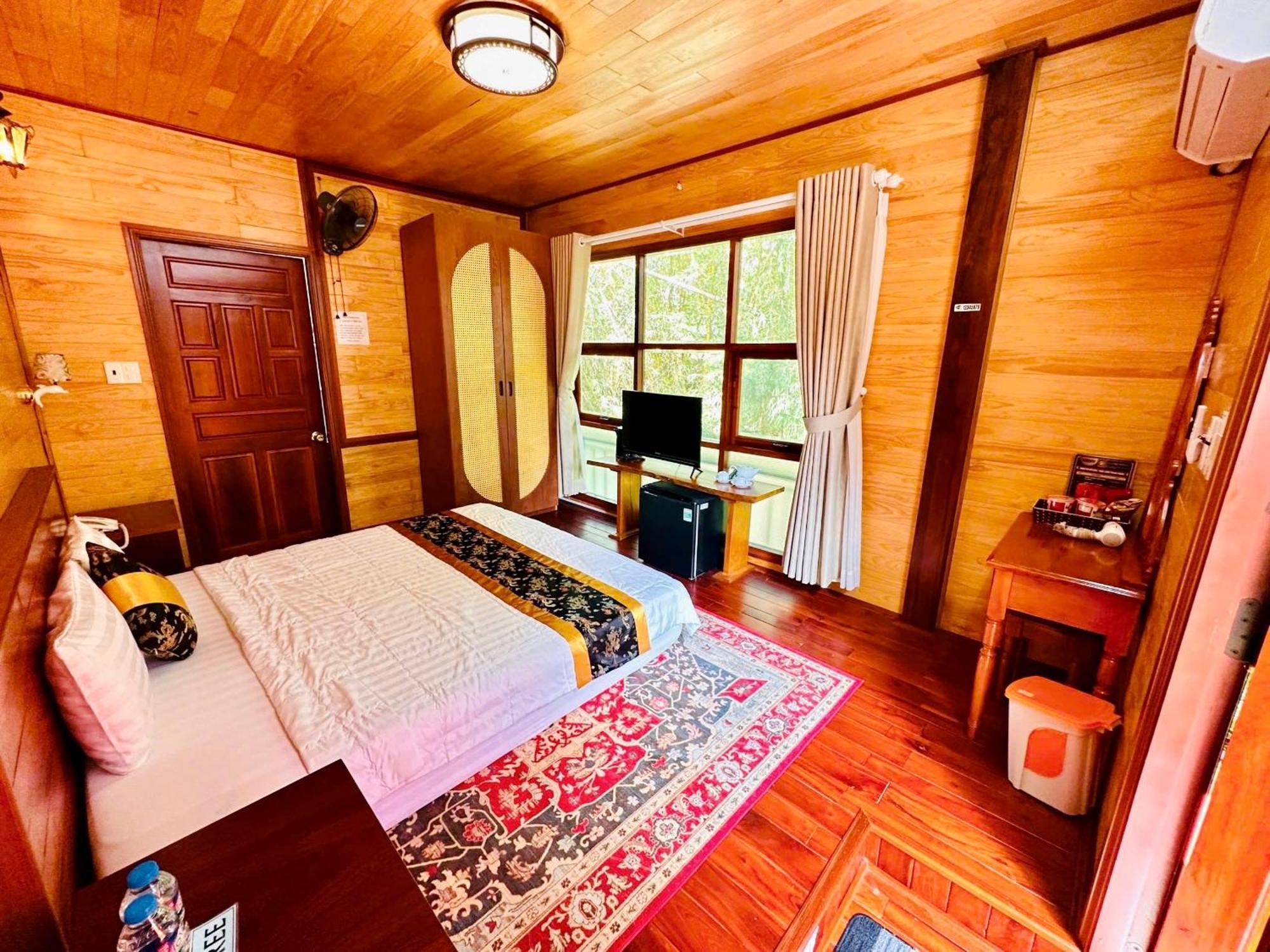 Bazan Home - Hotel & Bungalow Plây Ku Quarto foto